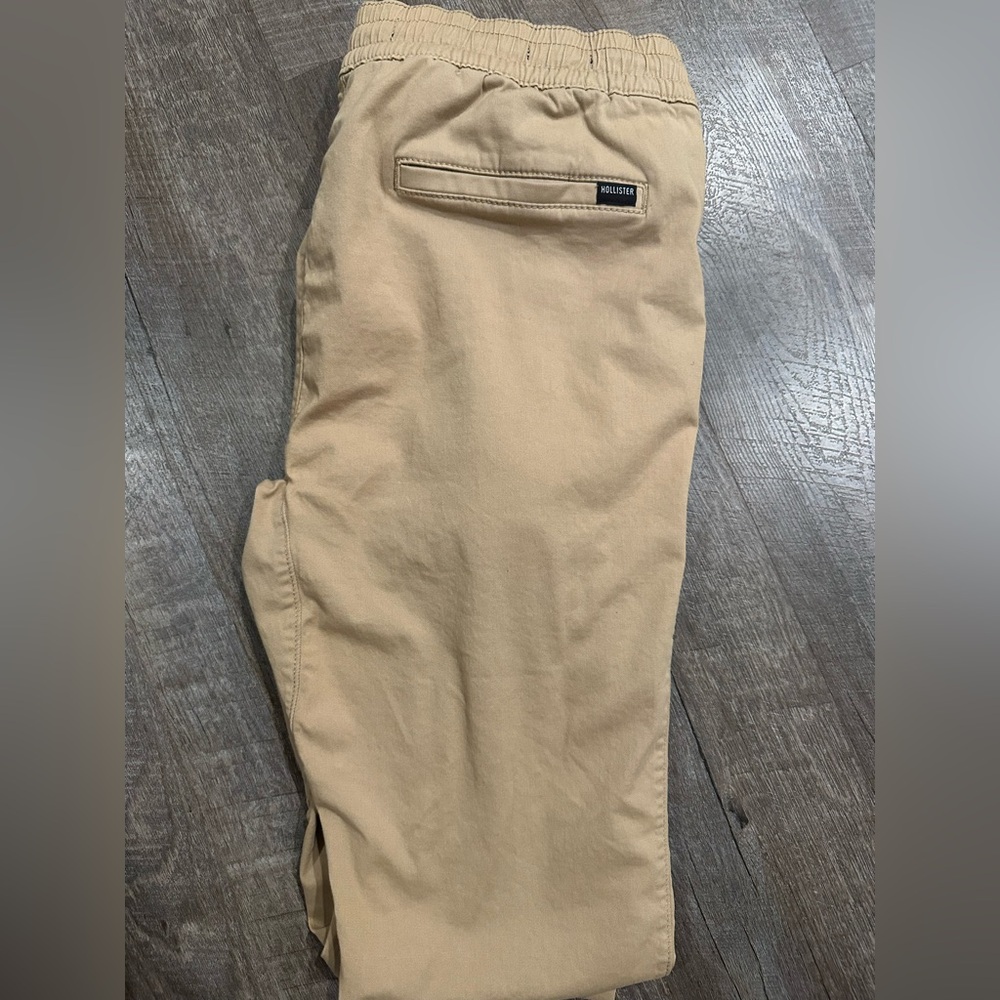 Hollister Men's Tan Joggers with Drawstring - Picture 3 of 5
